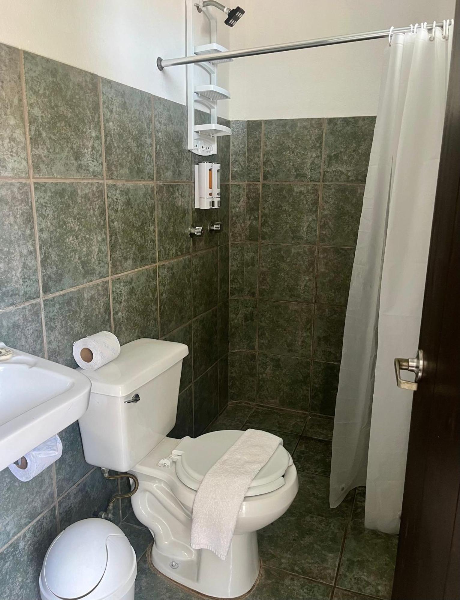 Hotel Aqualuna Cyclops Brisas de Zicatela ภายนอก รูปภาพ